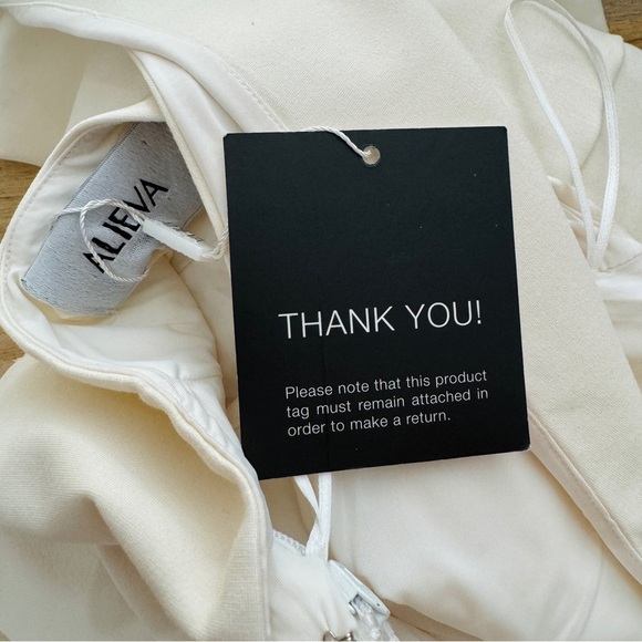 Alieva Modern Jumpsuit Off White One Arm Jumpsuit size S NWT - Picture 8 of 11